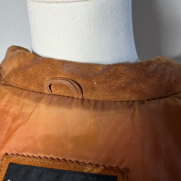 Vintage Wilson’s Leather Brown Suede Fringe Trim Diagonal Snap Button Jacket - Picture 13 of 13